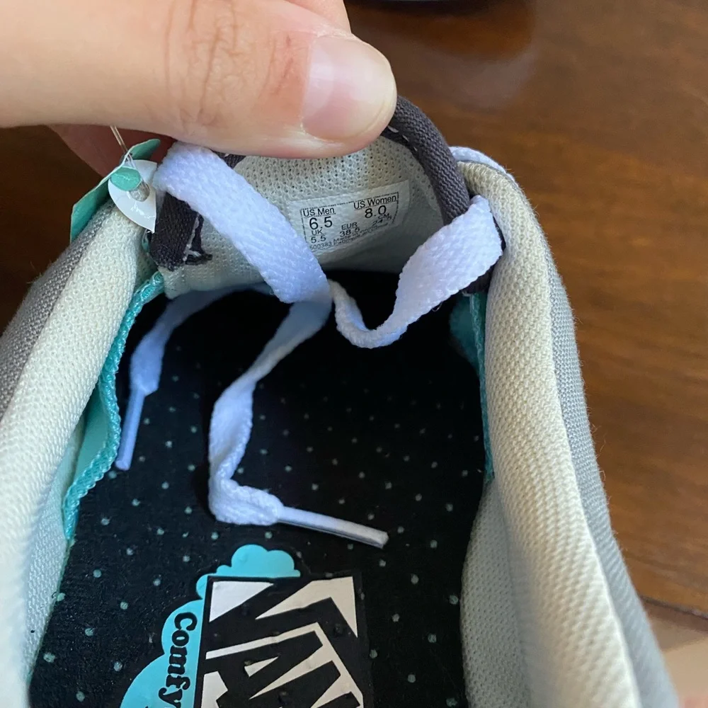 Vans Comfy Cush Sneaker - Picture 6 of 6